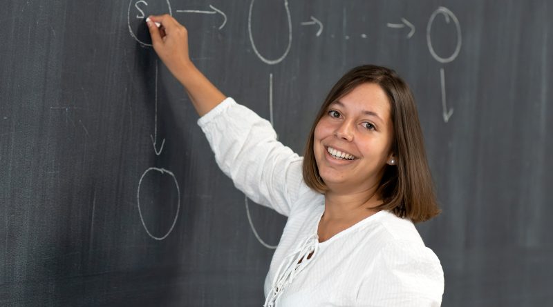 Verónica Álvarez, matemática: “Los algoritmos son herramientas que nos ayudan a tomar decisiones, no vienen a reemplazarnos”