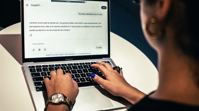 El uso de ChatGPT como psicólogo crece, pero tiene sus riesgos: refuerza el egocentrismo y las ideas paranoides