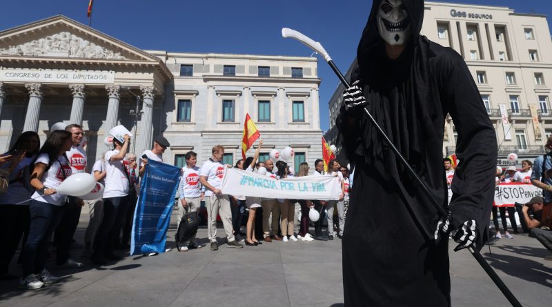 “¡Viva España, muera la muerte!”. Un evento en Madrid enreda el rigor y el esperpento de la ciencia contra el envejecimiento