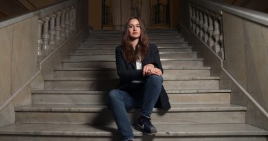Adriana Groh: “Internet funciona gracias a una infraestructura que no es de nadie, pero que debemos cuidar”