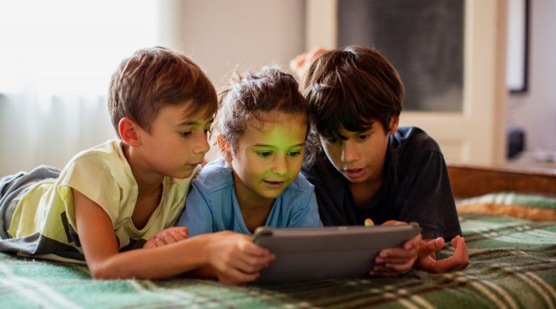 Roblox: el videojuego donde millones de menores se cruzan con adultos desconocidos y que preocupa a padres, pediatras y fiscales