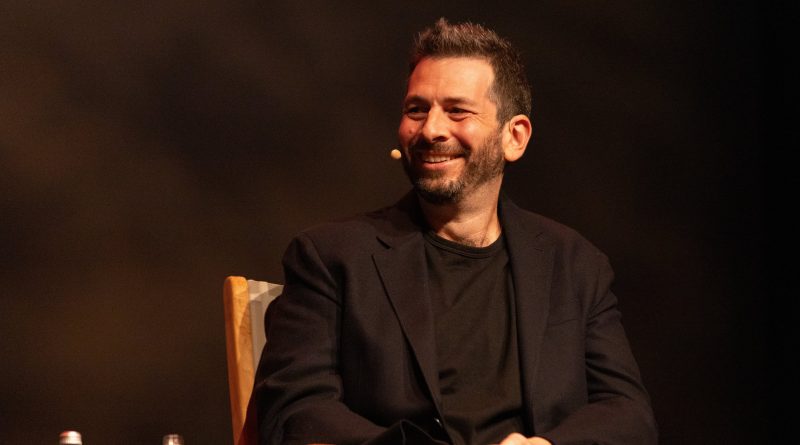 Blaise Agüera: “La IA demuestra que para crear inteligencia no hace falta ‘polvo de hadas’, sino modelos más grandes”