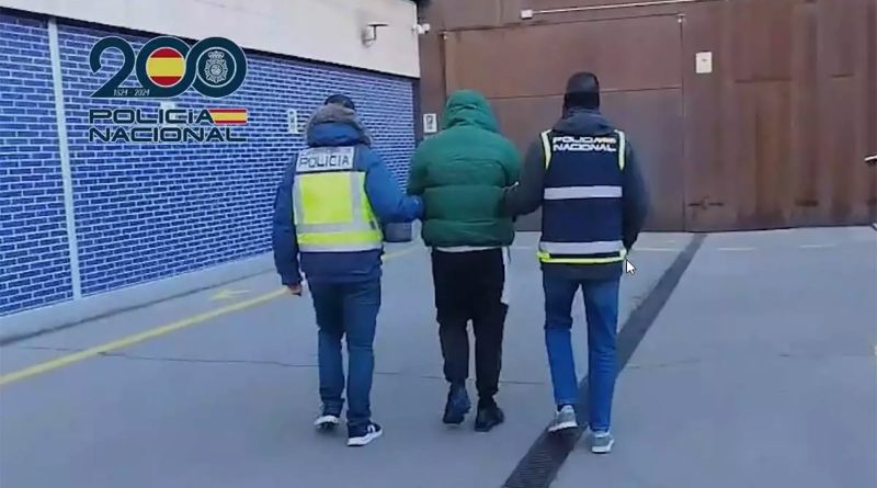 “Yo me he visto ya en seis bases de datos”: dónde acaba la información que ‘hackean’ a empresas españolas “Yo me he visto ya en seis bases de datos”: dónde acaba la información que ‘hackean’ a empresas españolas