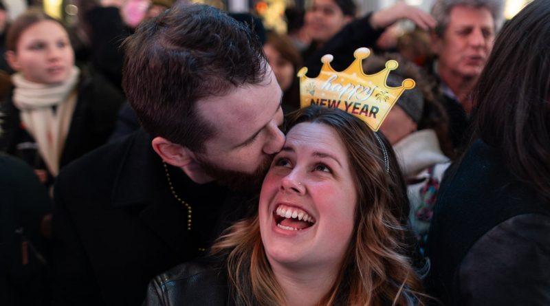 ¿Por qué sonreímos? El cerebro orquesta las expresiones faciales como una sinfonía